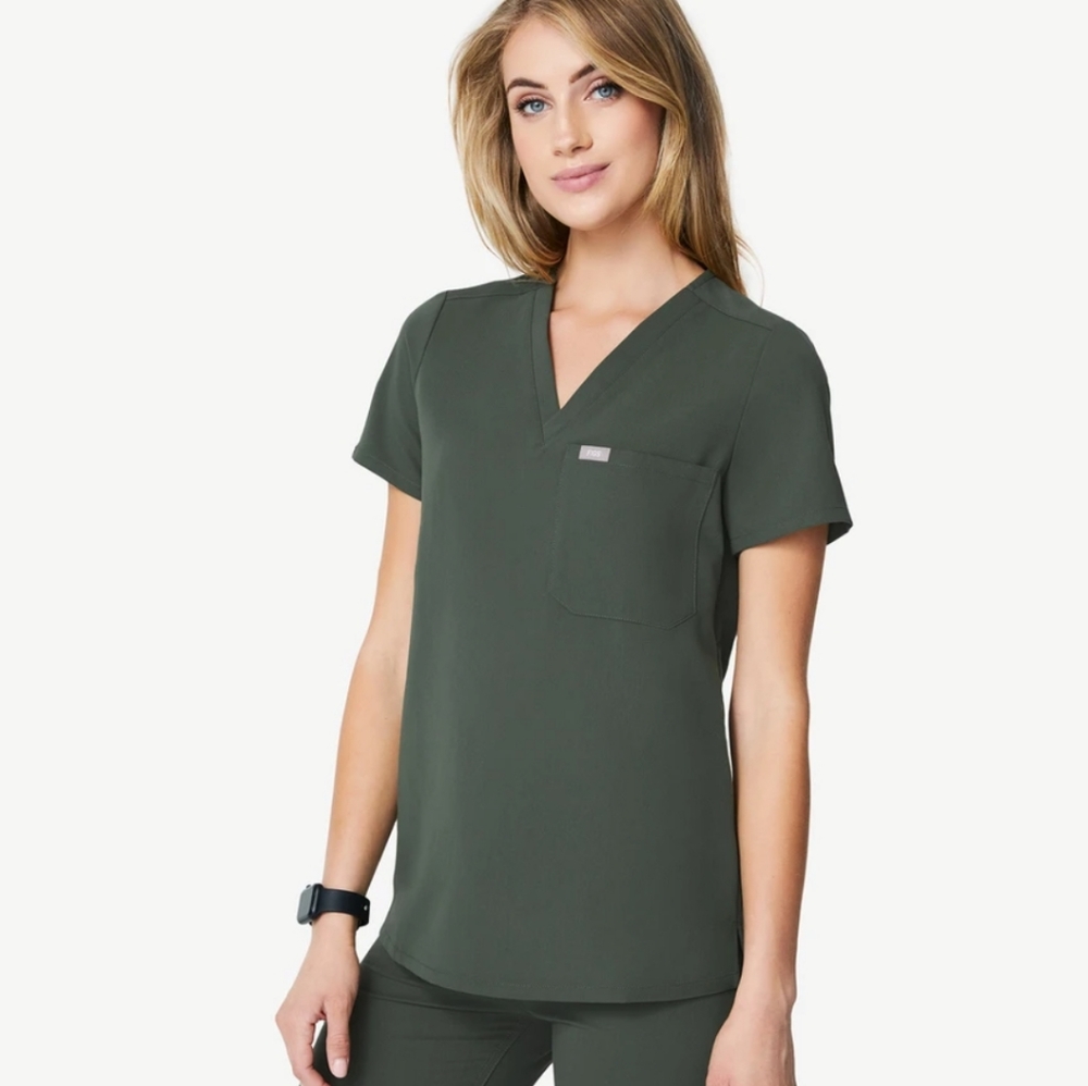 Catarina scrub top